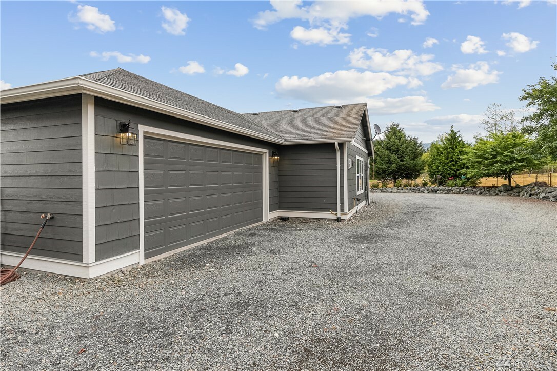 Property Photo: 19708 E Conway Hill Lane WA 98274