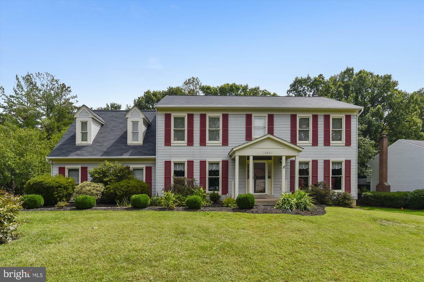 Property Photo:  13201 Ashvale Drive  VA 22033 