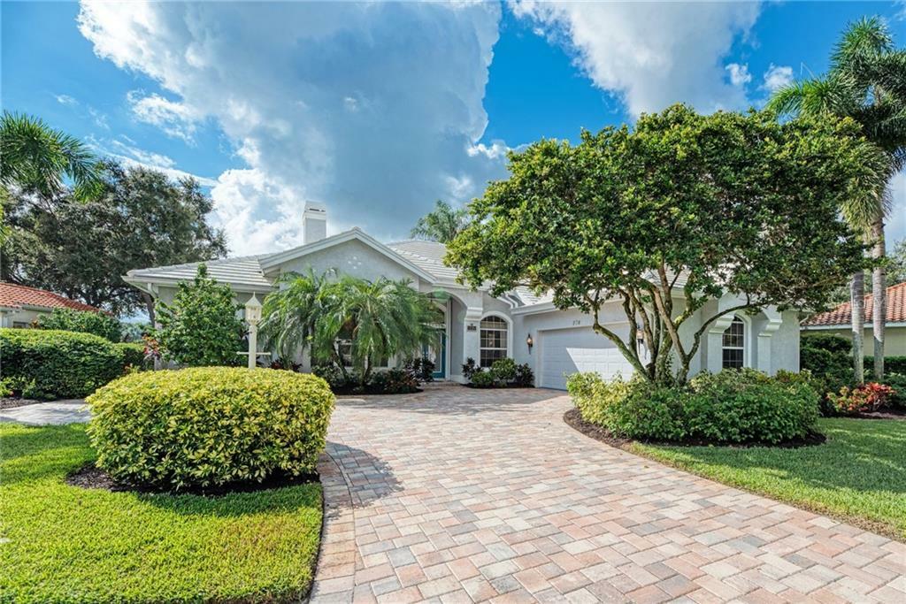 Property Photo: 276 Royal Oak Way FL 34292