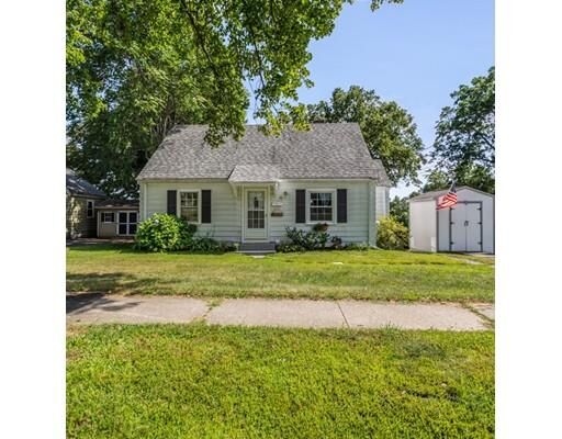 Property Photo:  10 Birch Hill Rd  MA 01606 