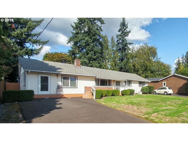 7655 SW Chestnut St  Portland OR 97223 photo