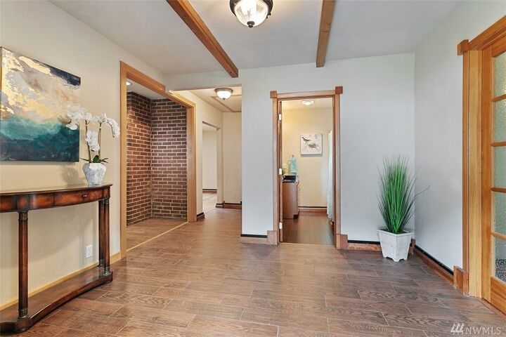 Property Photo: 5366 Diamond Place NE WA 98110