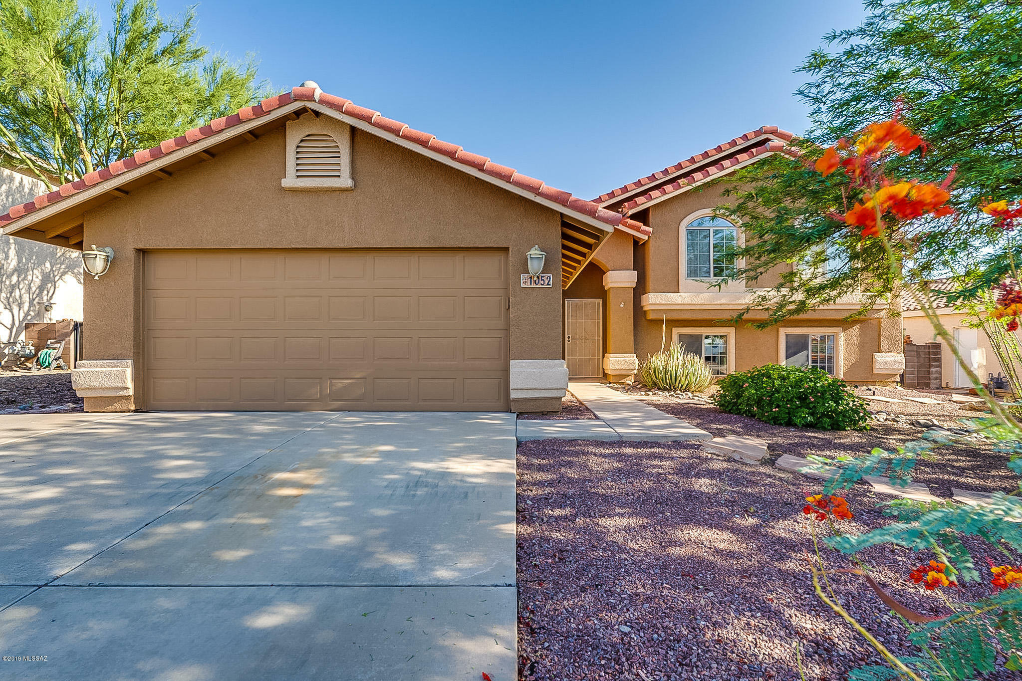 Property Photo: 1052 W Rio Hondo AZ 85614