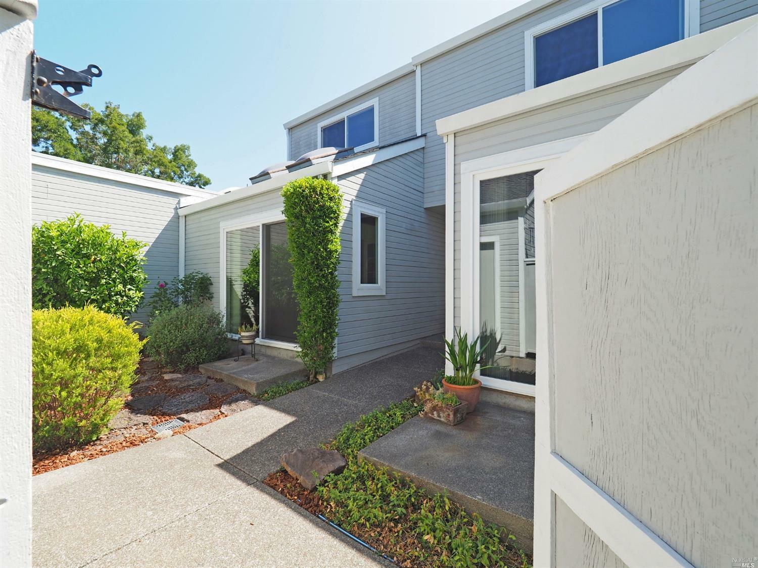 Property Photo:  2306 Lakeview Drive  CA 95405 