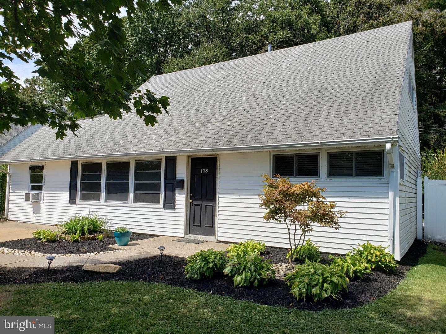 Property Photo:  113 Village Lane  PA 19054 