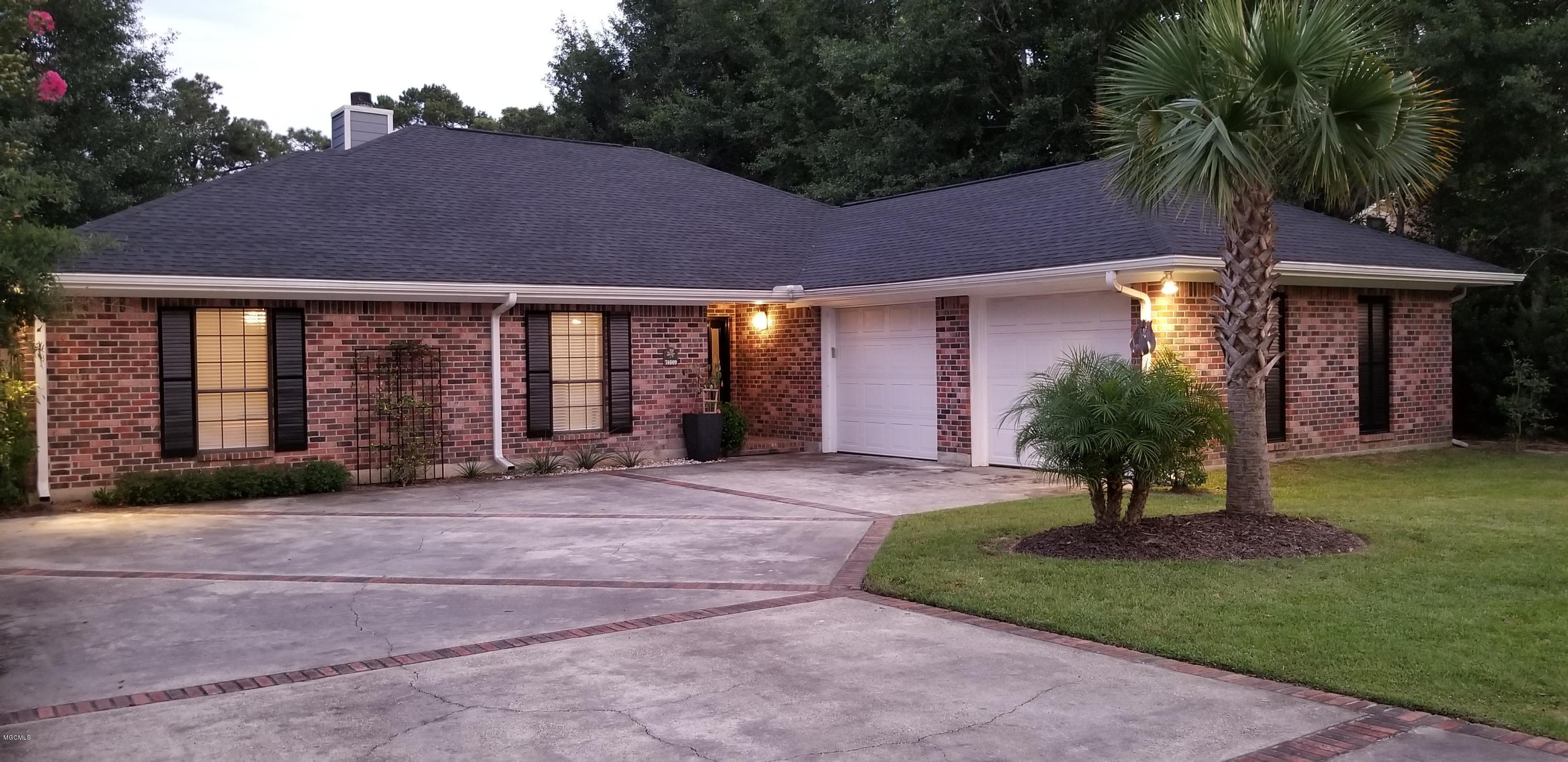 Property Photo: 74609 N Diamondhead Drive MS 39525