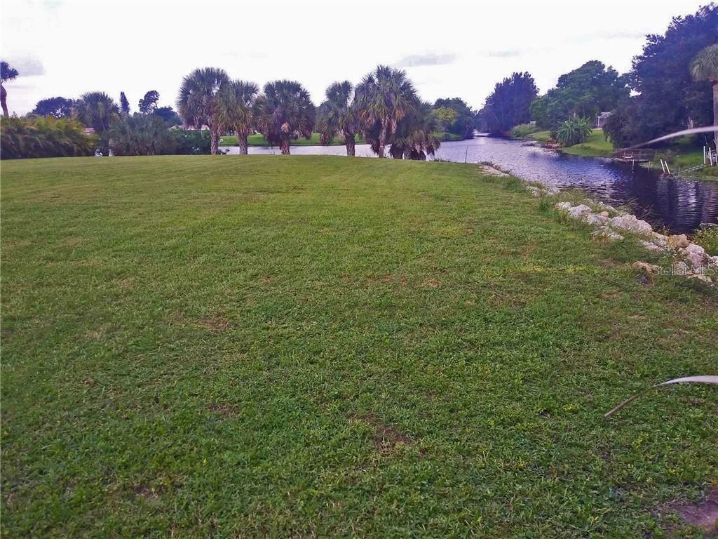 Property Photo:  3225 Beacon Drive  FL 33980 