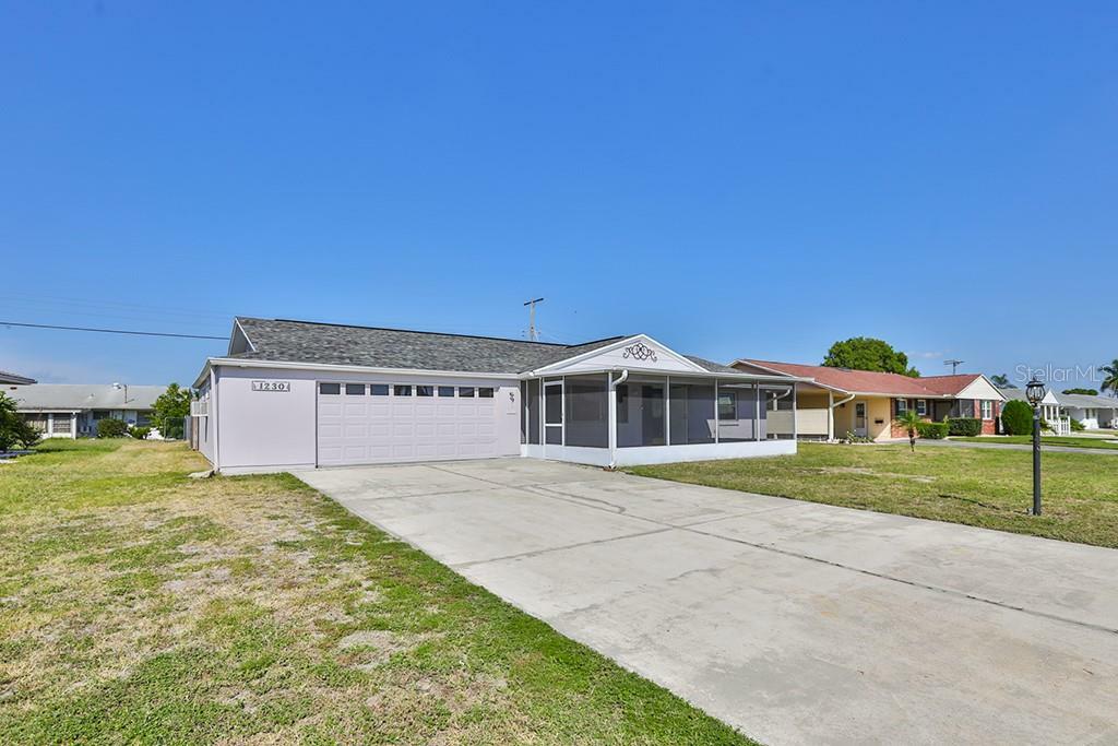 Property Photo:  1230 Valley Forge Boulevard  FL 33573 