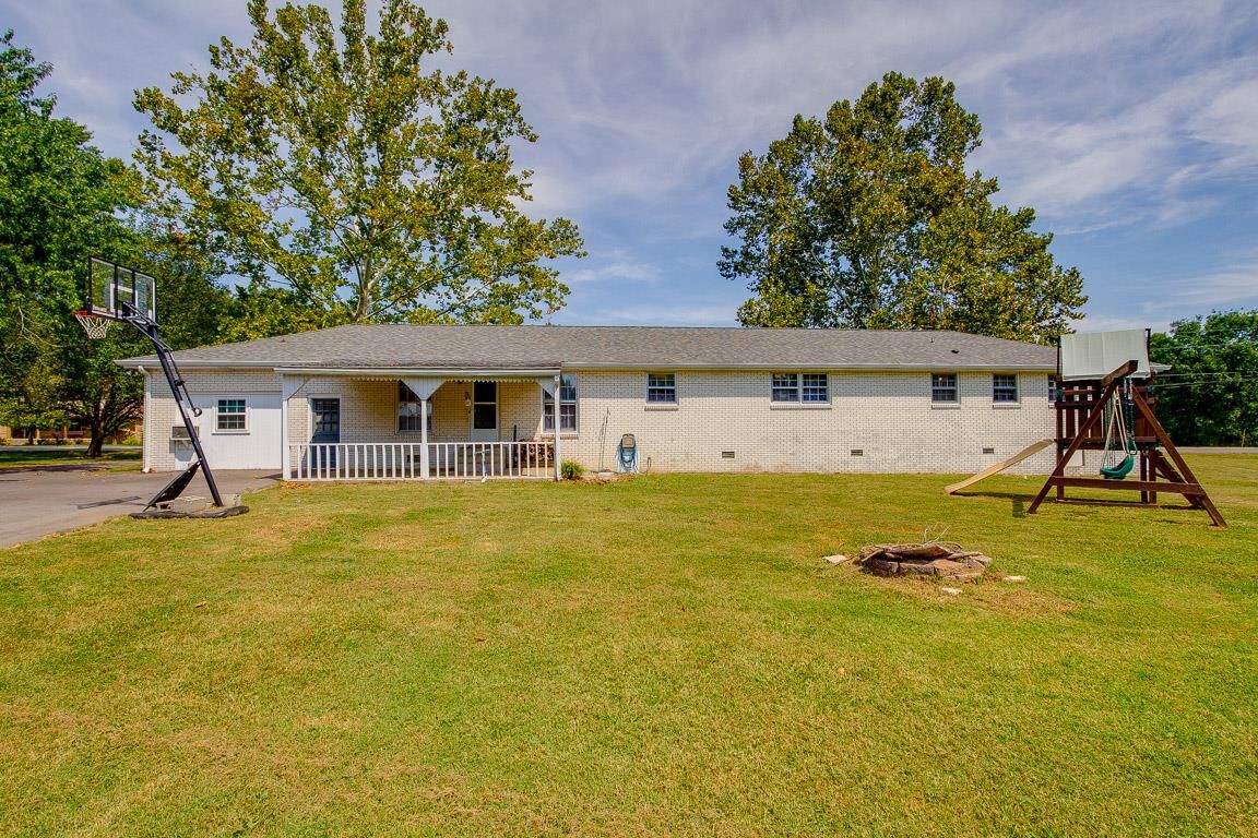 Property Photo: 1602 Westland Dr TN 37087
