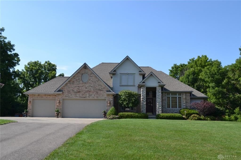 Property Photo:  6417 Winding Tree Drive  OH 45344 