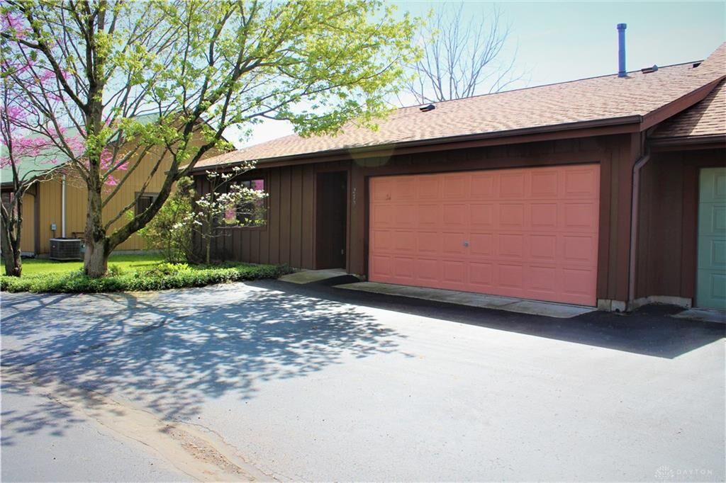 Property Photo: 270 Park Meadows Drive OH 45387