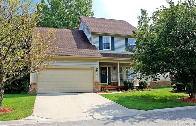 Property Photo:  41583 Sleepy Hollow Drive  MI 48377 