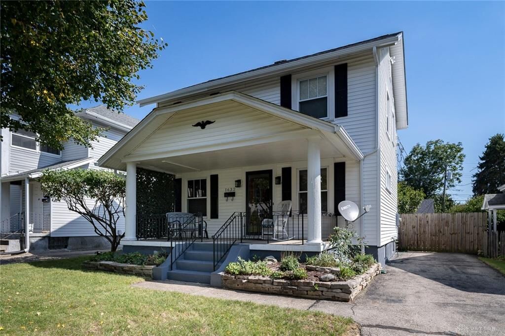 Property Photo: 1632 Meriline Avenue OH 45410