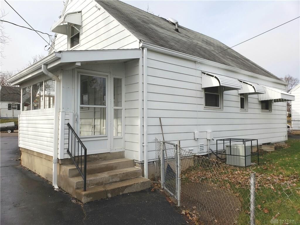 Property Photo: 606 Alexander Drive OH 45403