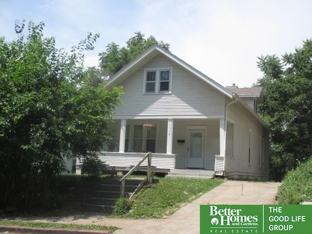 Property Photo:  1514 S 26th  NE 68105 