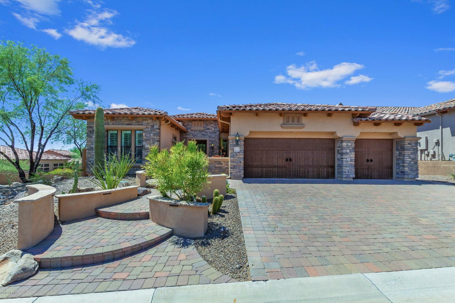 Property Photo:  4004 N Highview Circle  AZ 85207 