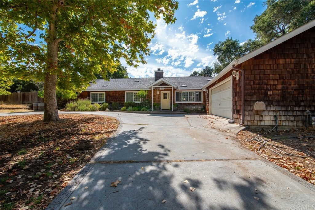 Property Photo:  8454 Pine Dorado Road  CA 93422 