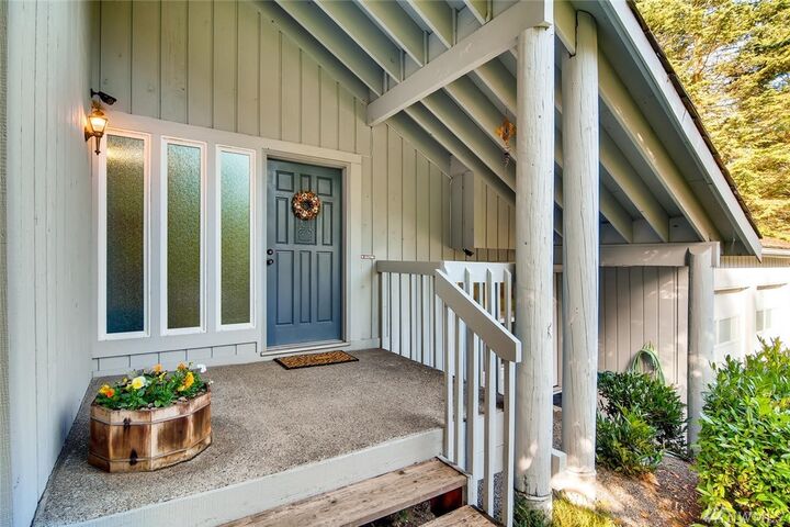 Property Photo:  636 SW 323rd Street  WA 98023 