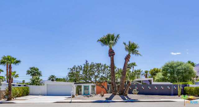 Property Photo:  805 E Racquet Club Road  CA 92262 