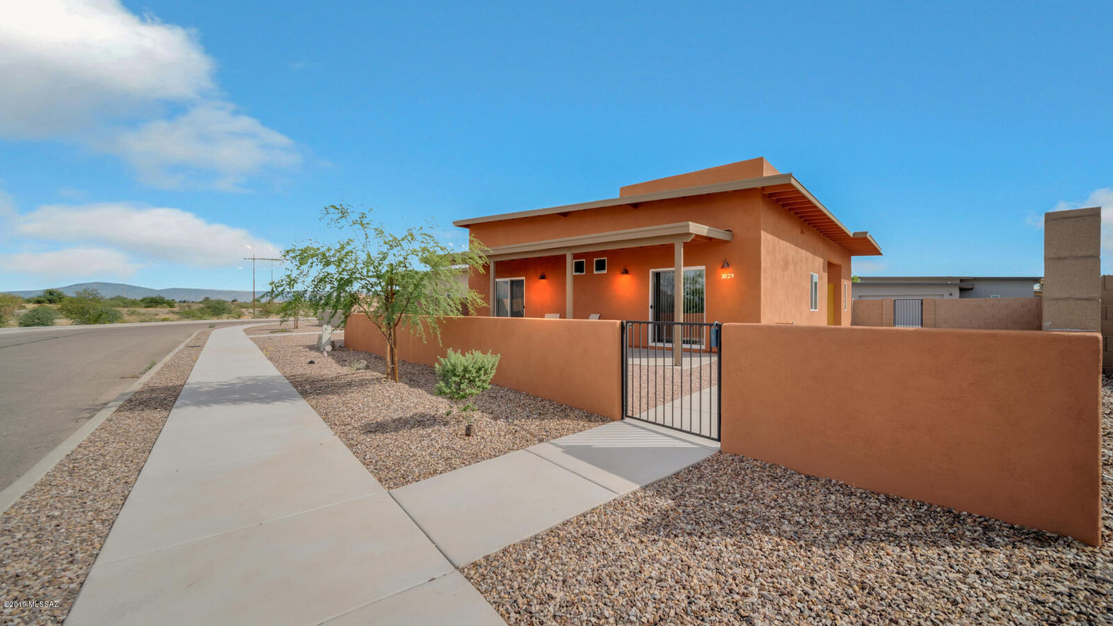 Property Photo:  3029 N Dales Crossing Drive  AZ 85745 