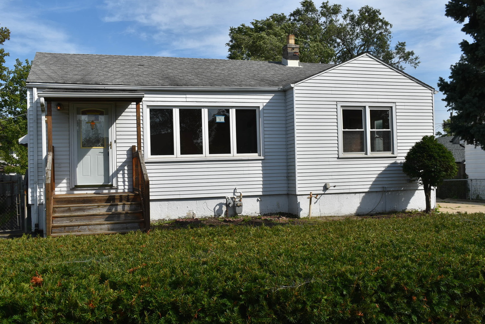 Property Photo:  133 North Marilyn Avenue  IL 60164 