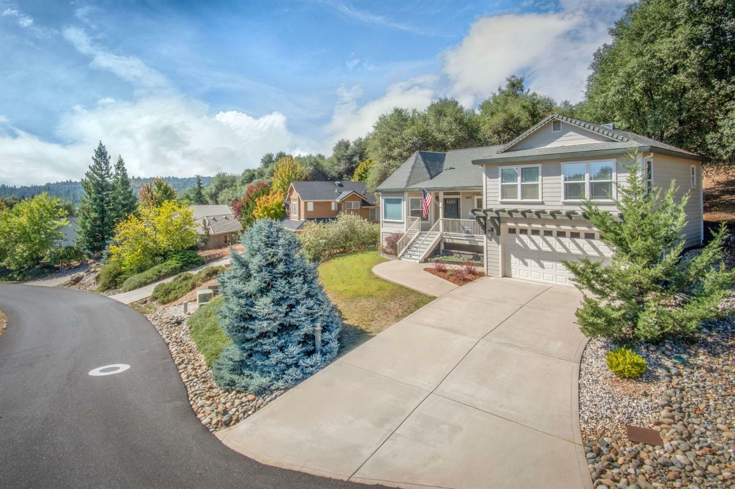 Property Photo: 18843 Lodestone Court CA 95946