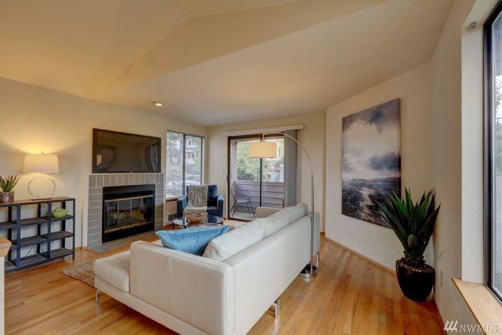 Property Photo: 6801 28th Avenue NE WA 98115