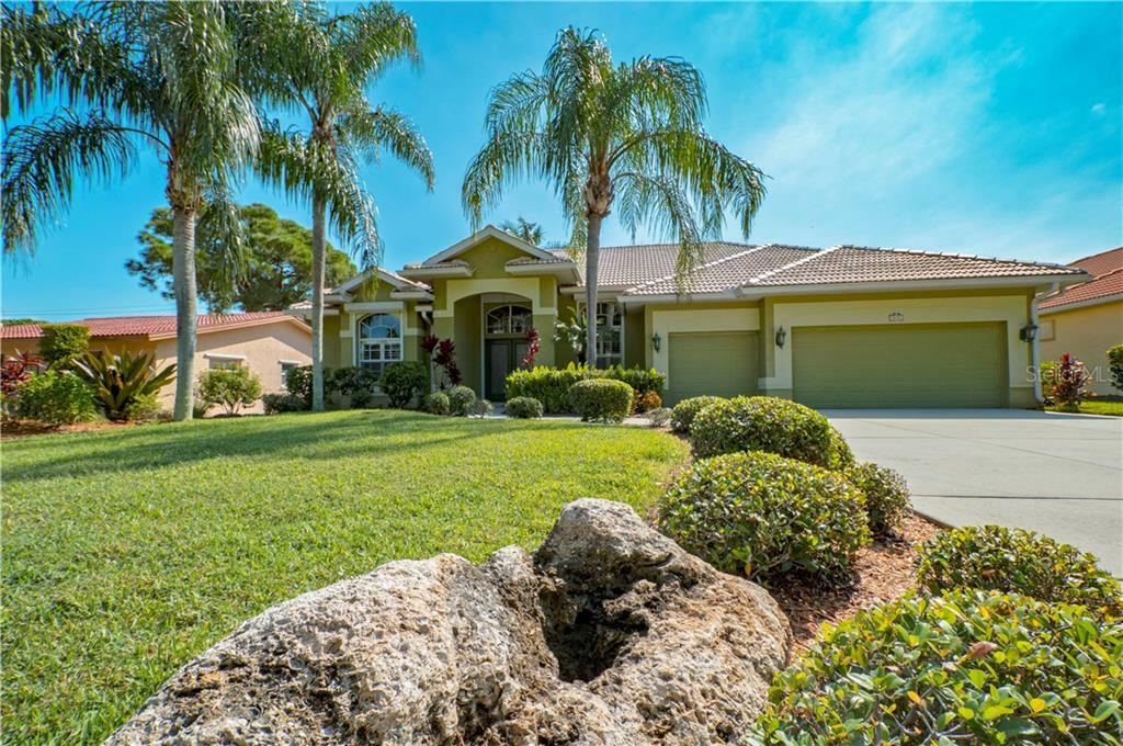 Property Photo:  520 Ravenna Street  FL 34285 