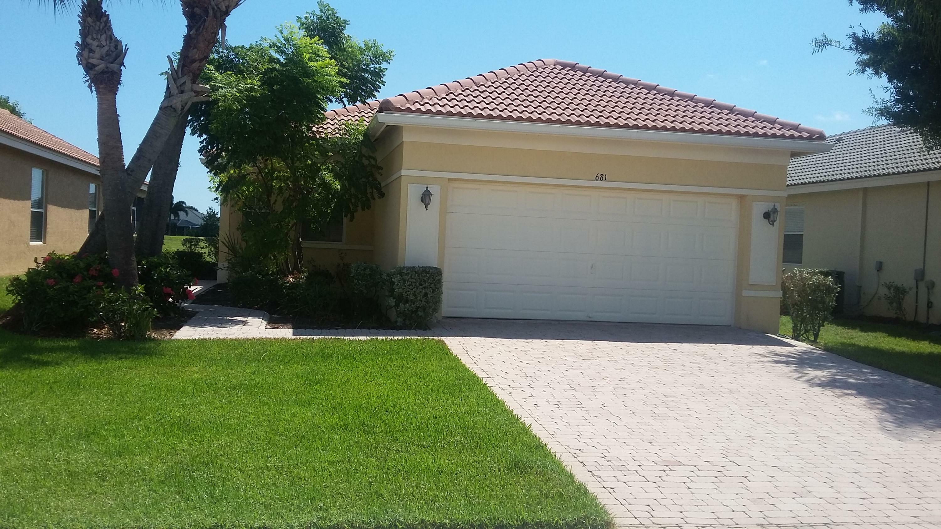 Property Photo:  681 NW Stanford Lane  FL 34983 