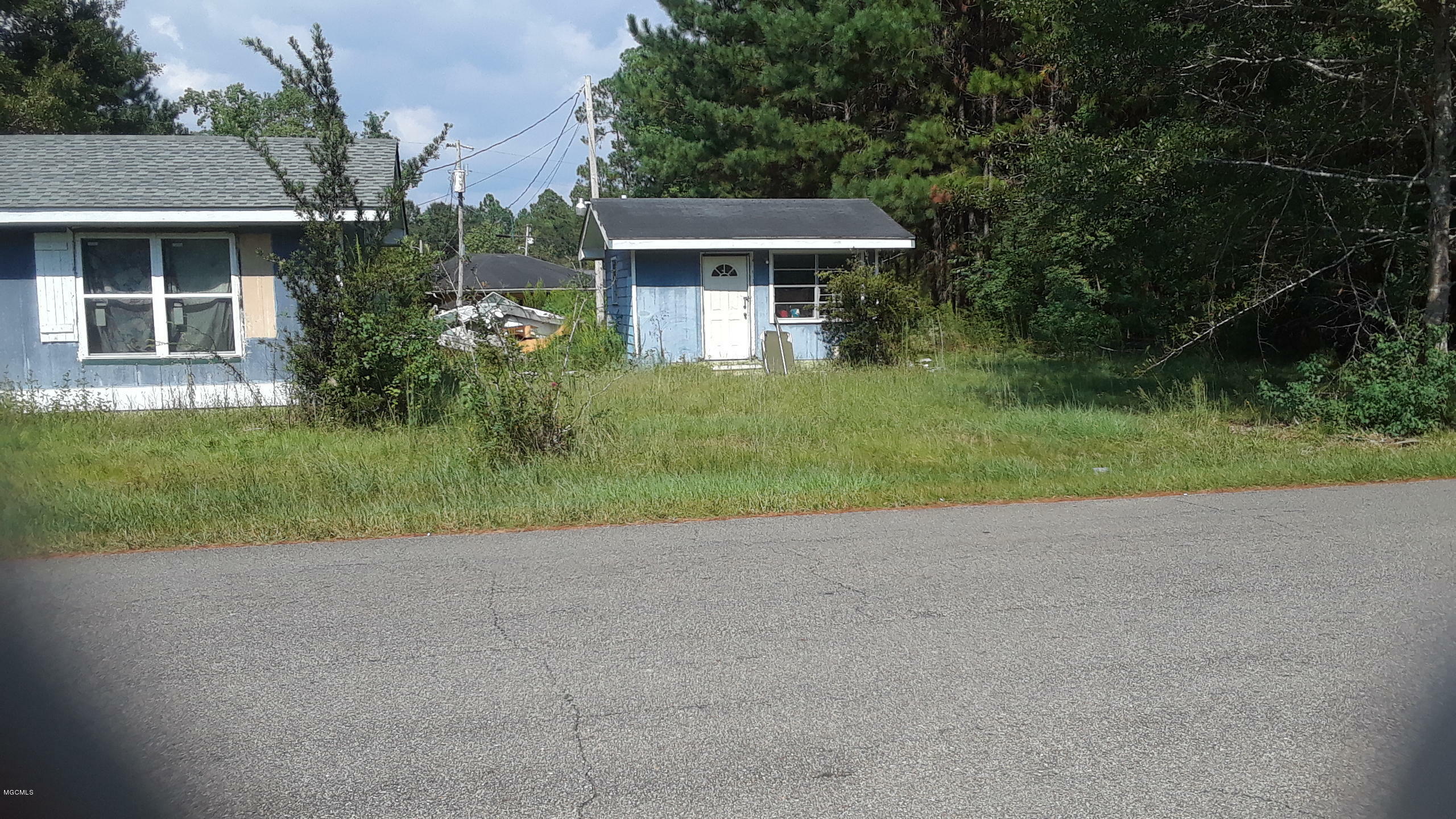 Property Photo: 6138 E Desoto Street MS 39520