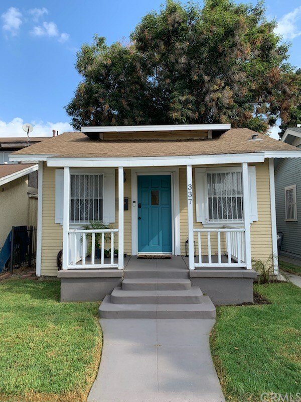 Property Photo:  337 E Plenty Street  CA 90805 