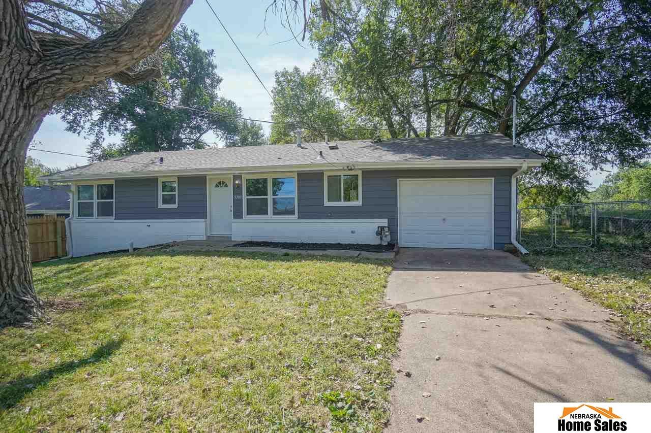 Property Photo:  5307 W Benton  NE 68524 