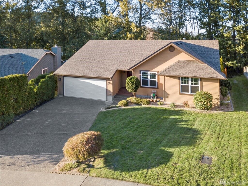 Property Photo:  3589  Ridgemont Way  WA 98229 