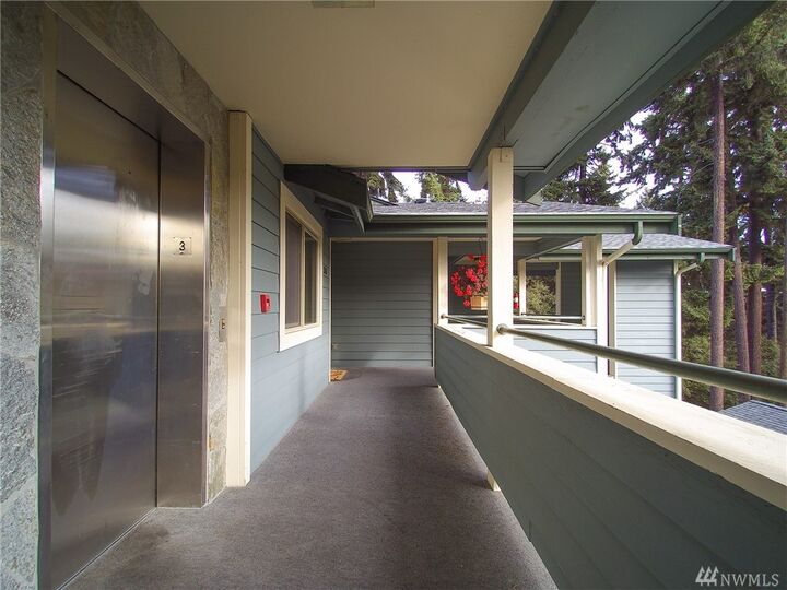 Property Photo: 710 Del Guzzi 301 WA 98362