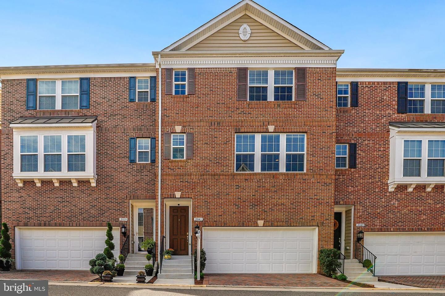 Property Photo:  2041 Blunt Lane  VA 22303 