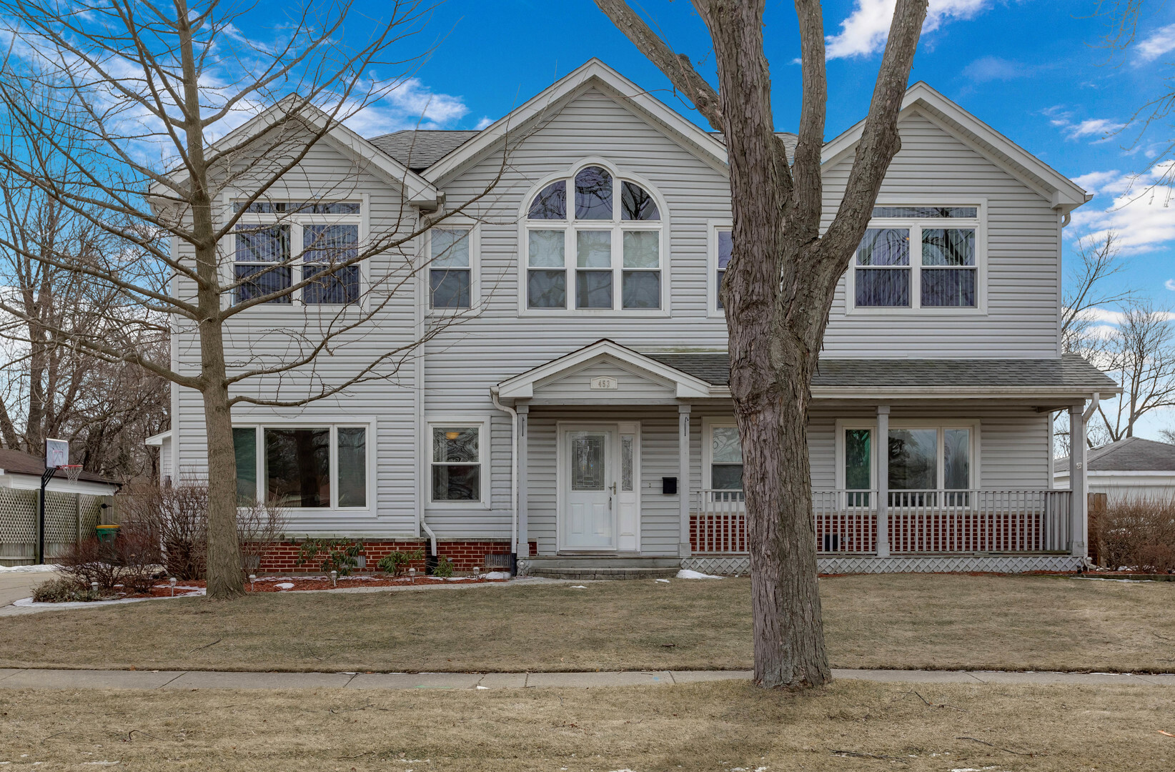 Property Photo:  453 East Elk Grove Boulevard  IL 60007 