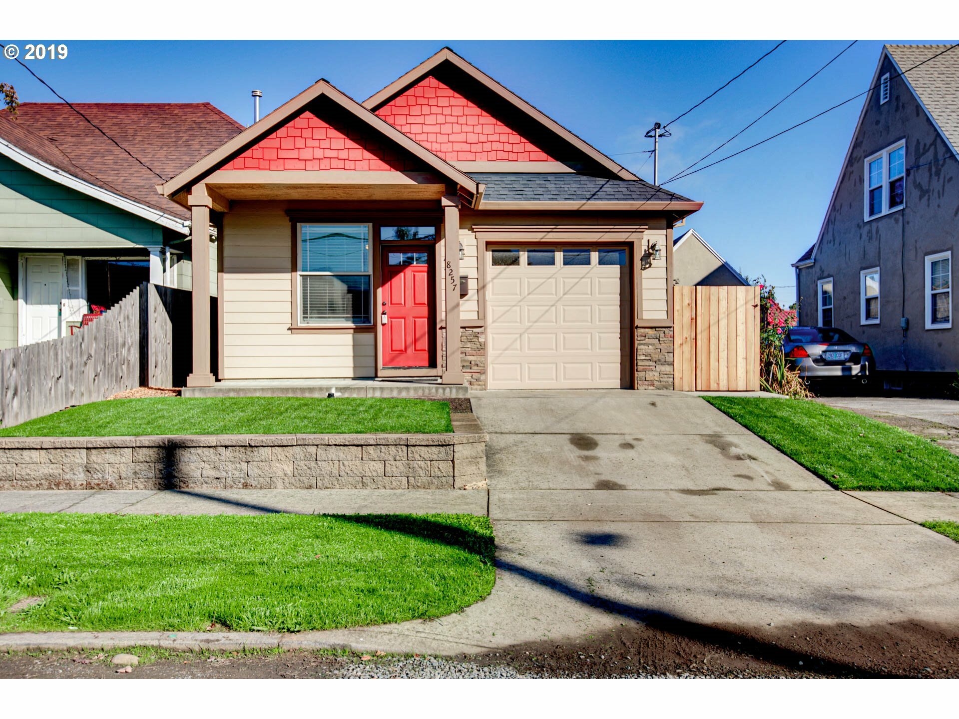 Property Photo: 8257 SE Morrison St OR 97216