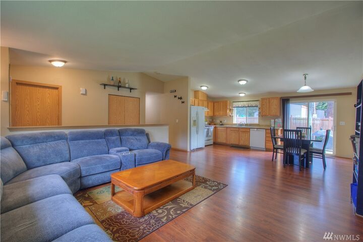 Property Photo:  25413  31st Avenue E  WA 98387 