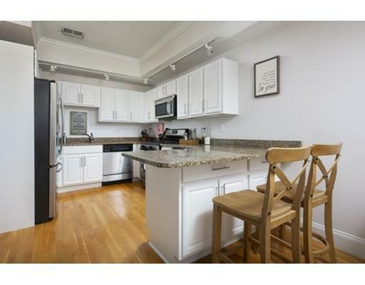 Property Photo:  406 E 3rd St 1  MA 02127 