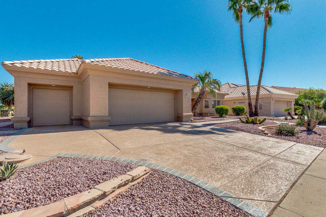 Property Photo:  22521 N Robertson Drive  AZ 85375 