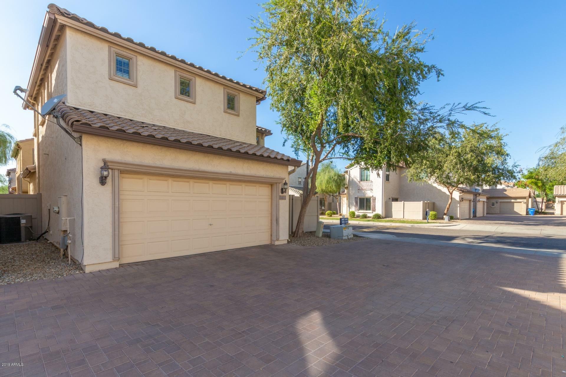 Property Photo:  8415 W Vernon Avenue  AZ 85037 