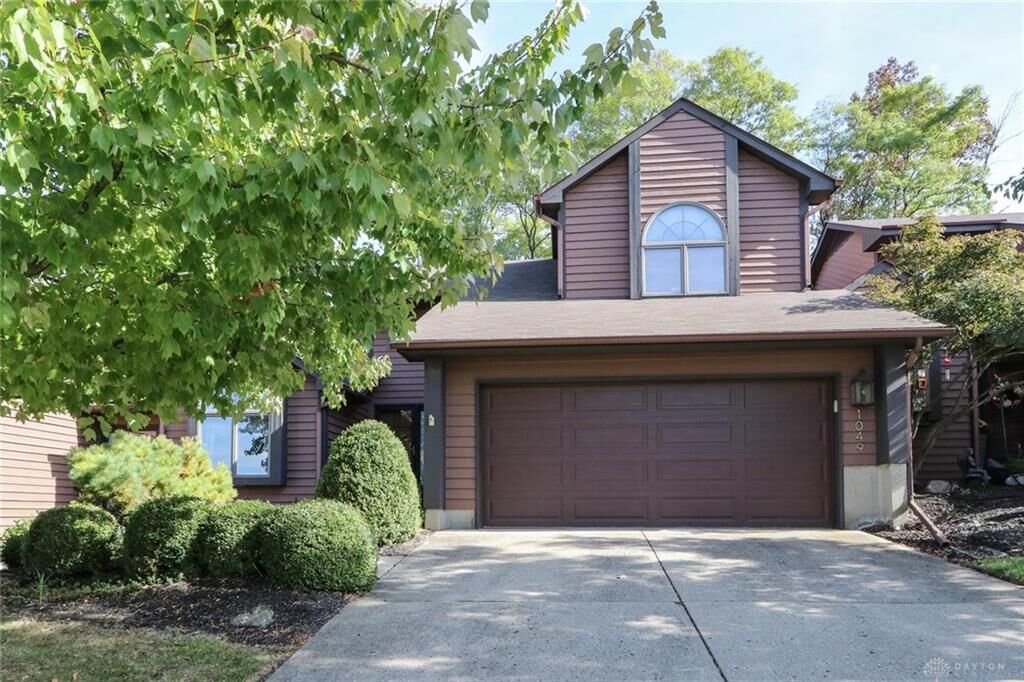 Property Photo: 1049 Golfview Drive OH 45042