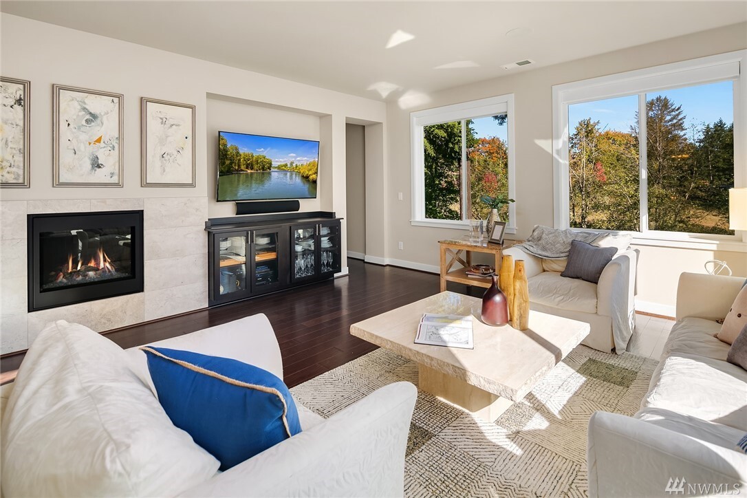 Property Photo: 12624 177th Avenue NE A WA 98052