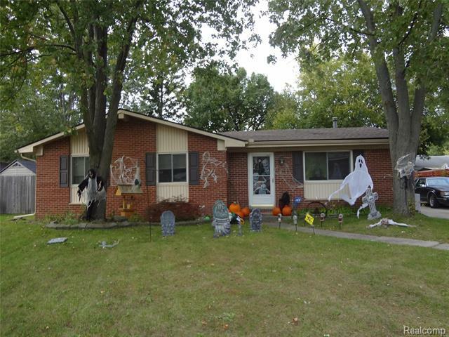 Property Photo: 10642 Van Buren Lane MI 48111
