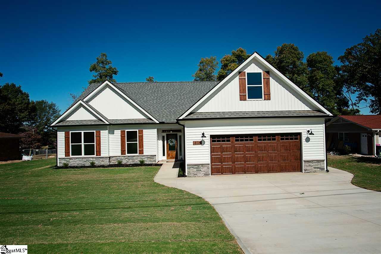 Property Photo:  816 Cumberland Drive  SC 29651 