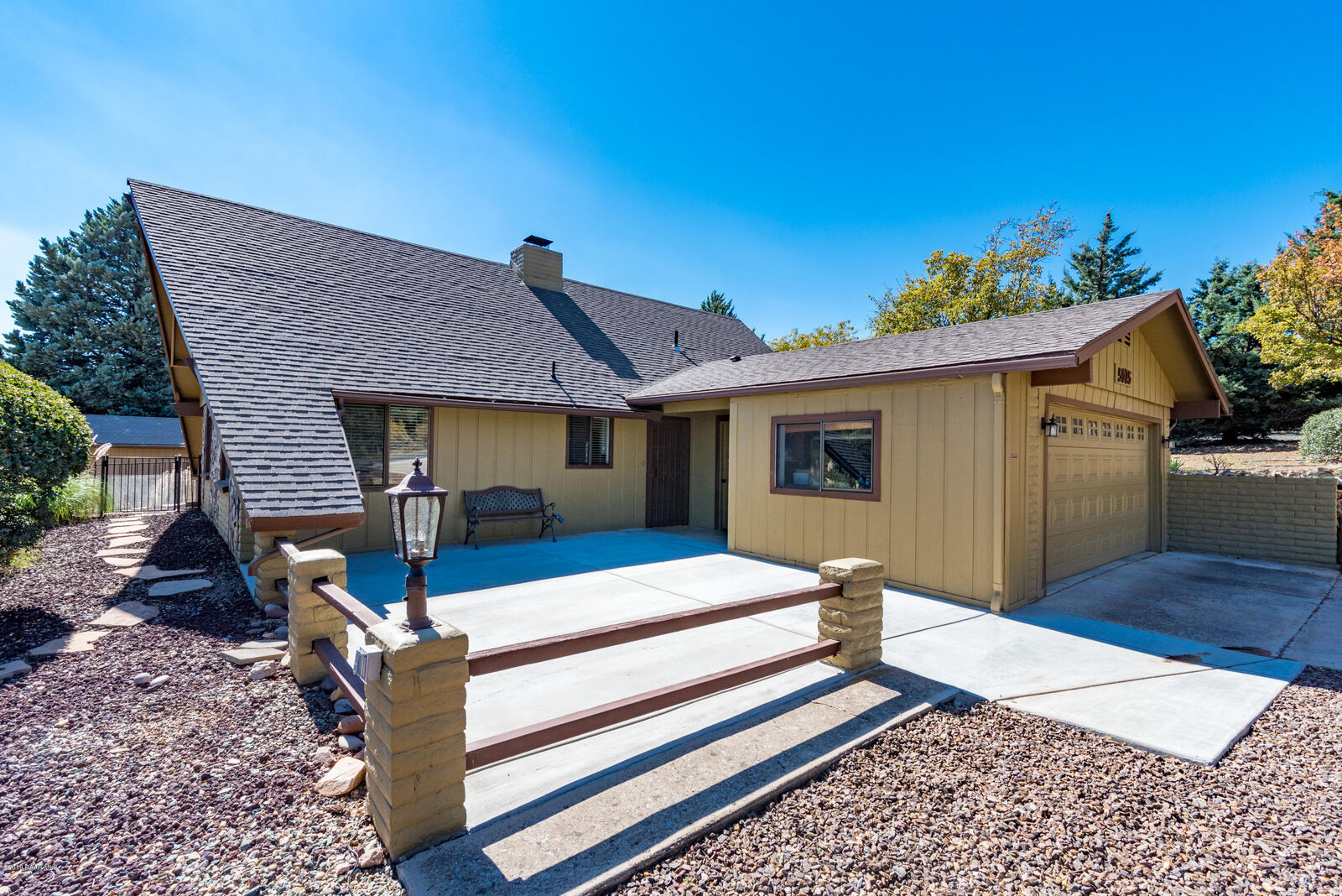 Property Photo: 5075 Cactus Place AZ 86301