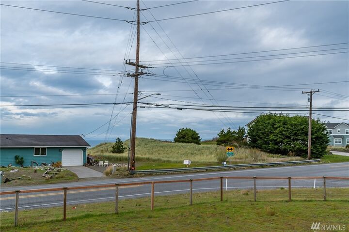 Property Photo:  1993  Island View Road  WA 98277 