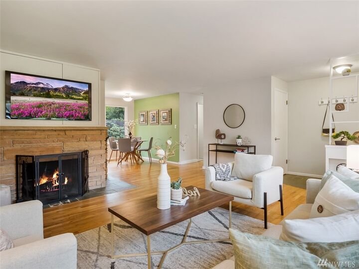 Property Photo: 320 110th Pl SE WA 98004