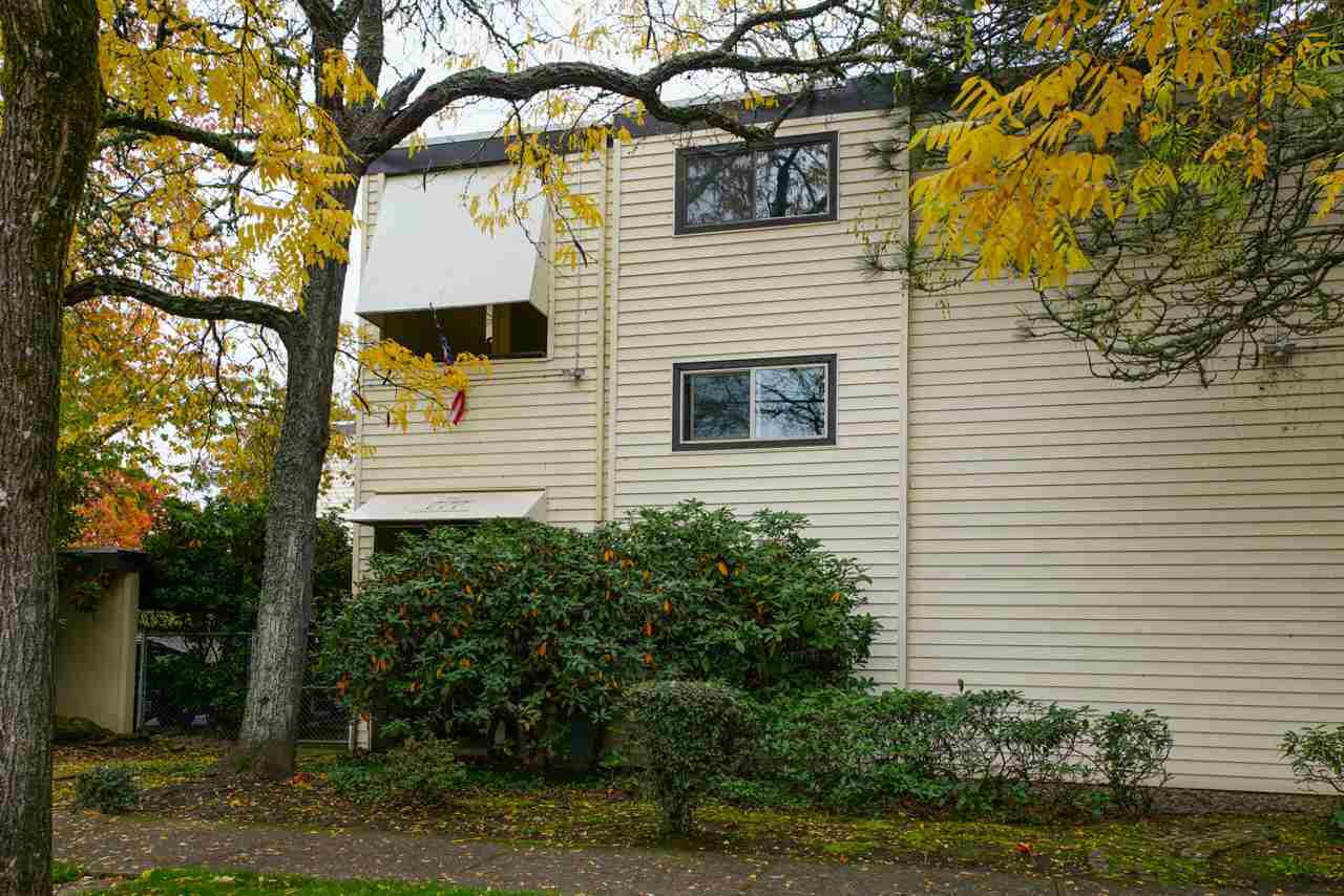 Property Photo:  777  Cottage (B) St NE  OR 97301 