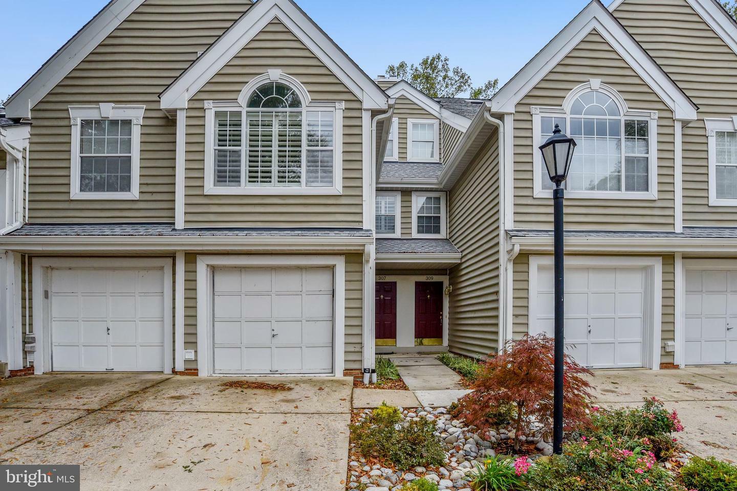 Property Photo:  307 Overlook Drive 5  VA 22125 